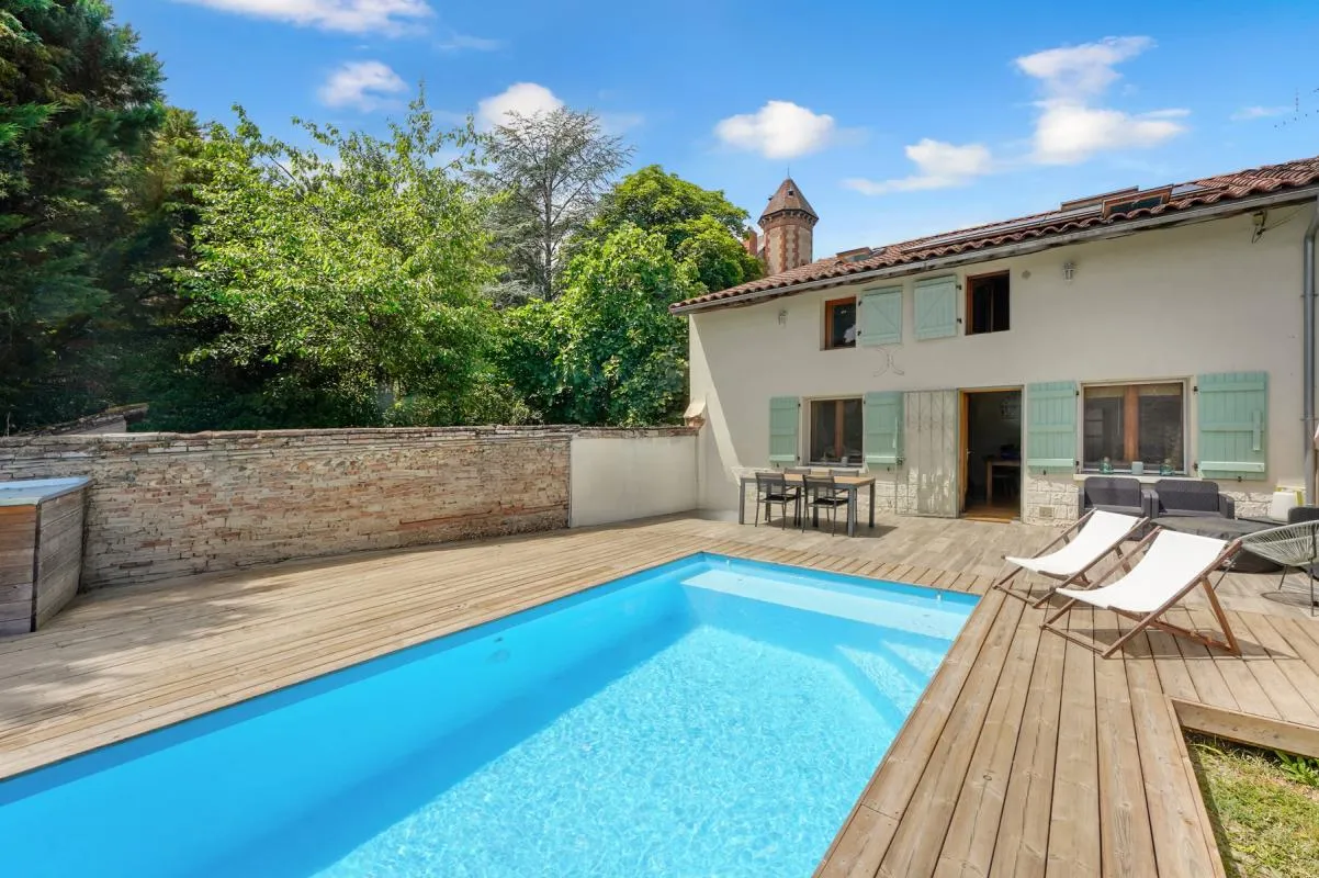 📌 RARE – Cœur de Bouloc : Magnifique Toulousaine Rénovée de 157 m² avec Piscine