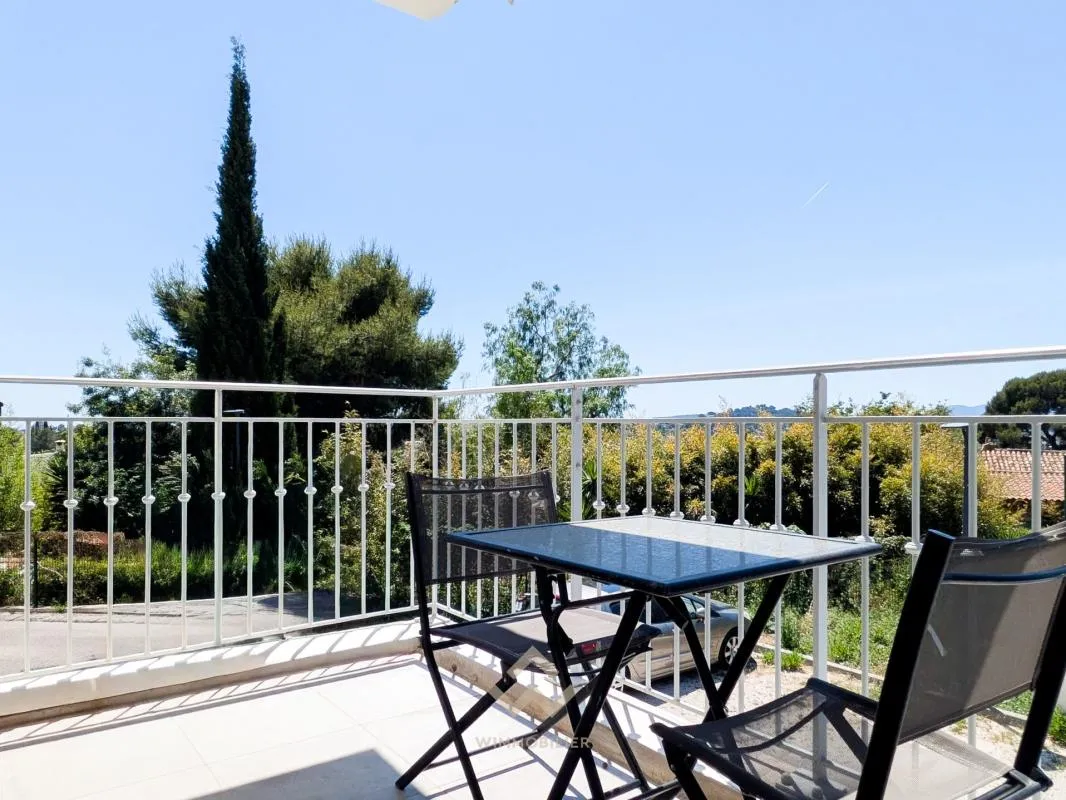 Studio avec Balcon et 2 parkings