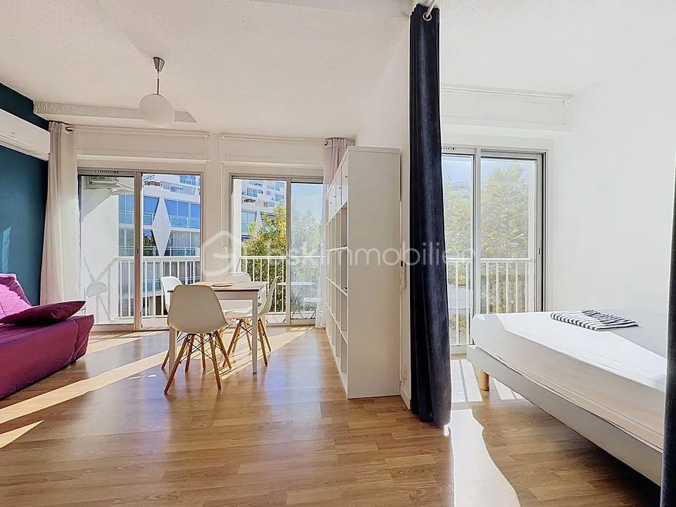 GRAND STUDIO CABINE DE 30 m2