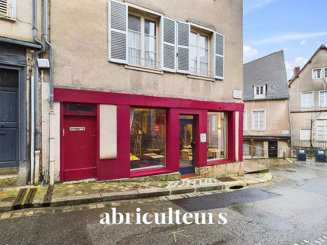 Vente de murs professionnels 152 m² sur 3 niveaux avec terrasses en vente à Chartres (28000)