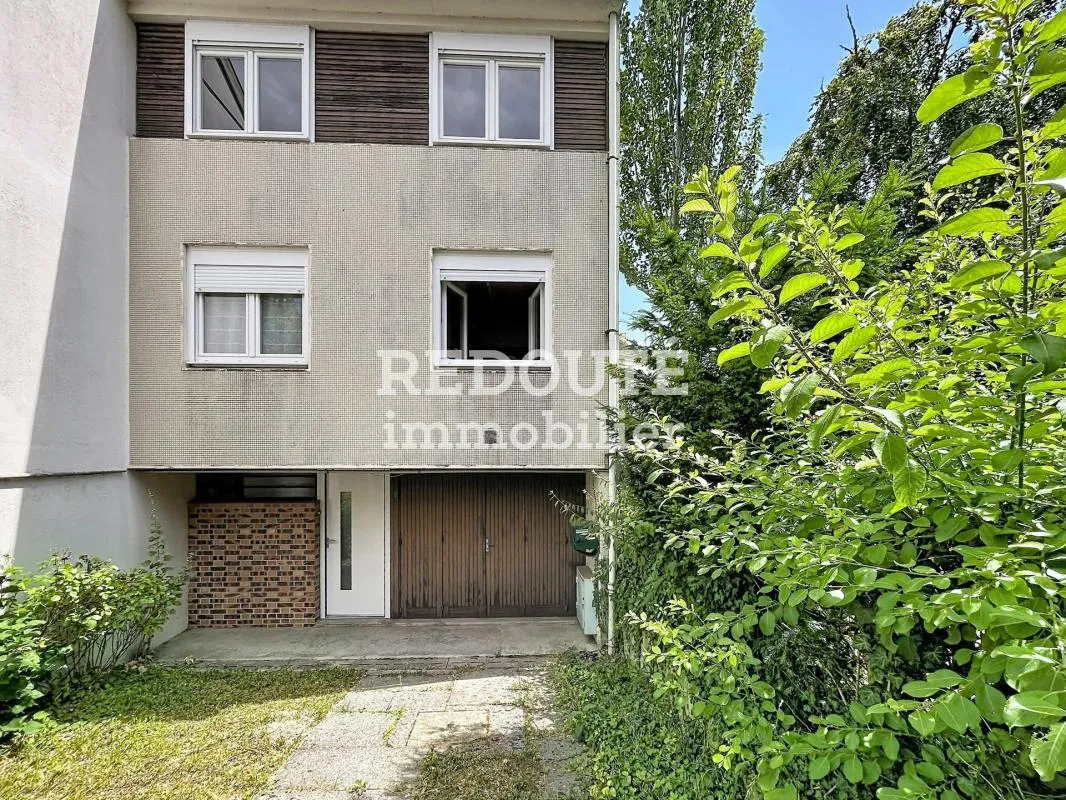 A vendre, maison de type 6 à rénover