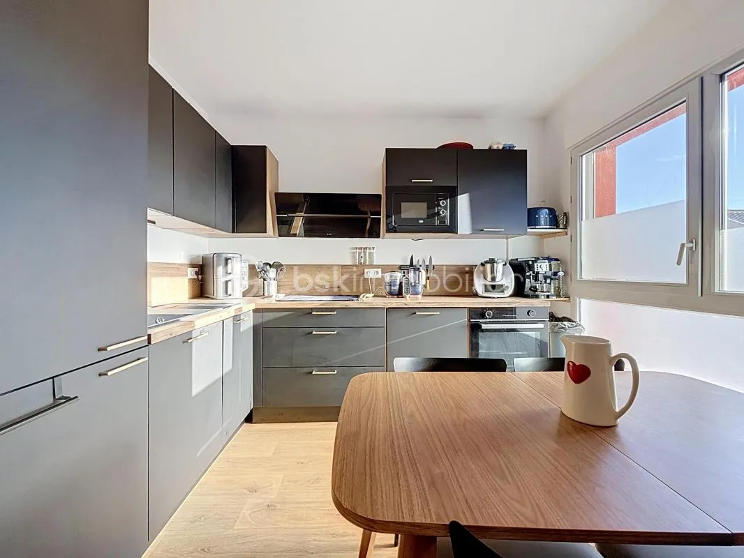 CARRIERES-SOUS-POISSY – T3 PIÈCES EN DUPLEX BALCON ET PARKING – RÉSIDENCE RÉCENTE DE 2023