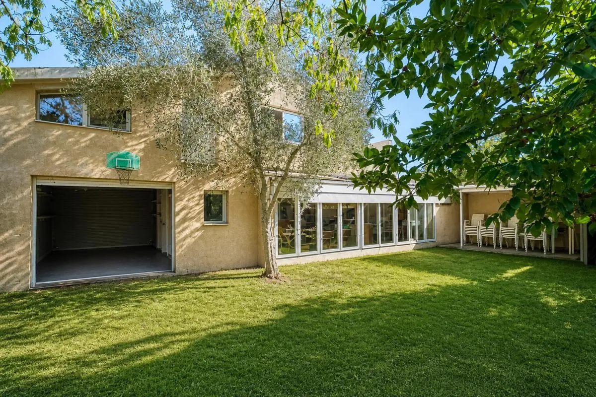 Maison de 8 pièces de 145 m² à Mérignac