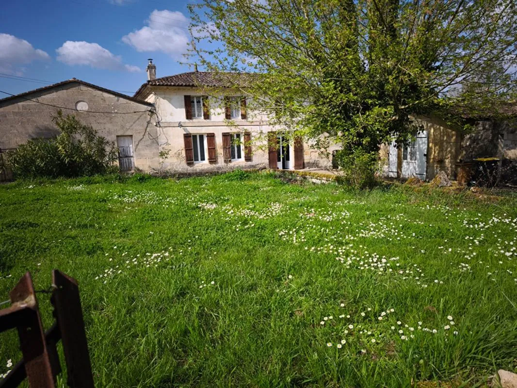 Maison en Pierre au Calme dans un Secteur Préservé