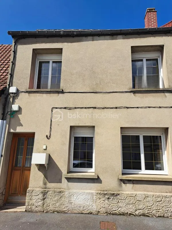 MAISON DE VILLE AVEC JARDIN PROCHE DE LA GARE D'ABBEVILLE