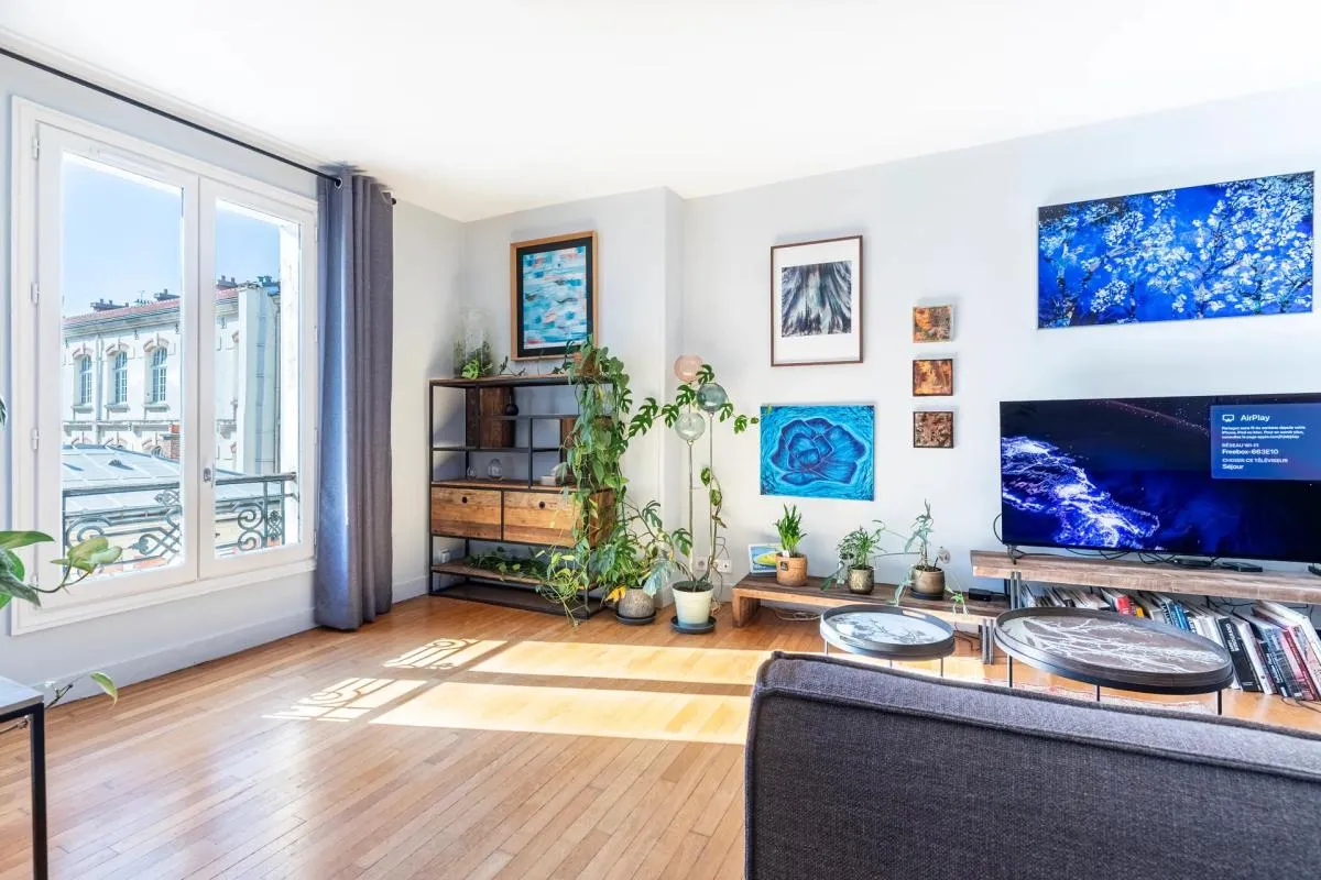 Appartement 3 pièces de 70 m² à Paris 19