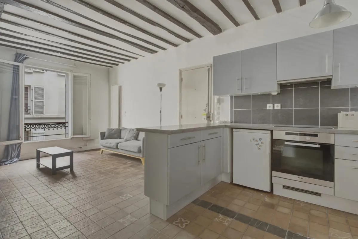 Appartement 2 pièces de 33 m² à Paris Montmartre