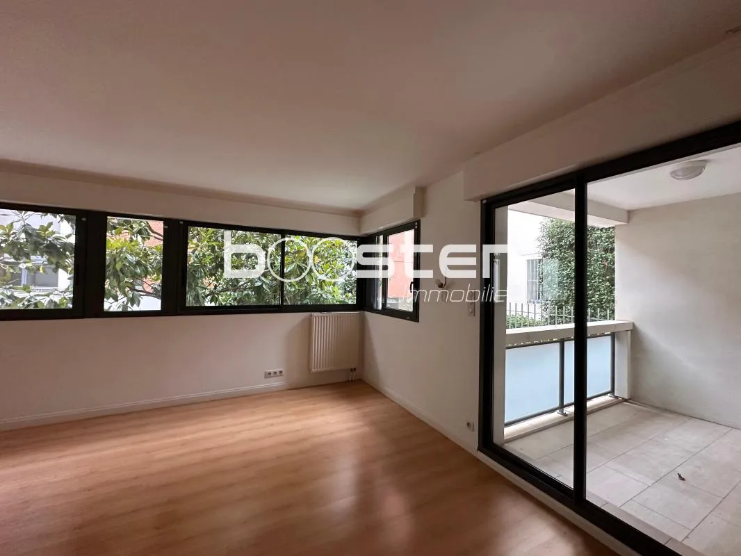 Rare à Saint-Étienne : Grand appartement traversant de 155 m² avec ascenseur, 2 terrasses, 2 parkings en sous-sol