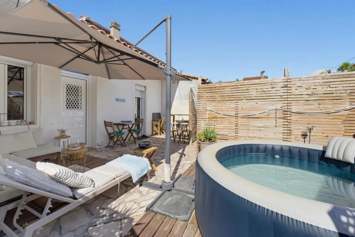 Bastide – Maison de plain-pied rénovée avec jardin et stationnement privé