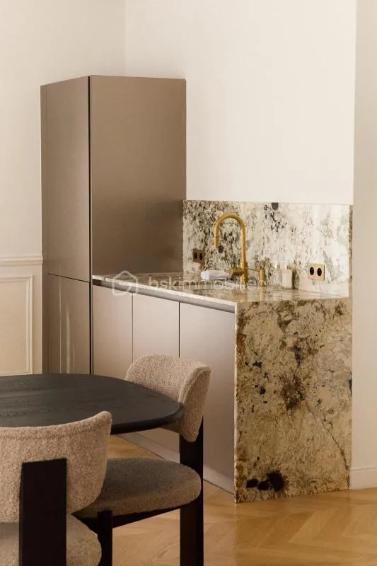 OFF-MARKET – PARIS 3e Appartement d'exception – 137,05 m² – Rénovation par architecte