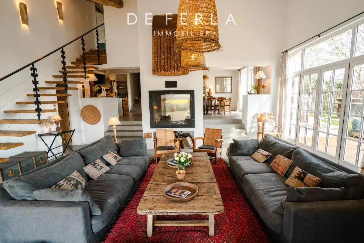 Propriété d’exception – 770 m², gîte 5 étoiles et 6,5 hectares