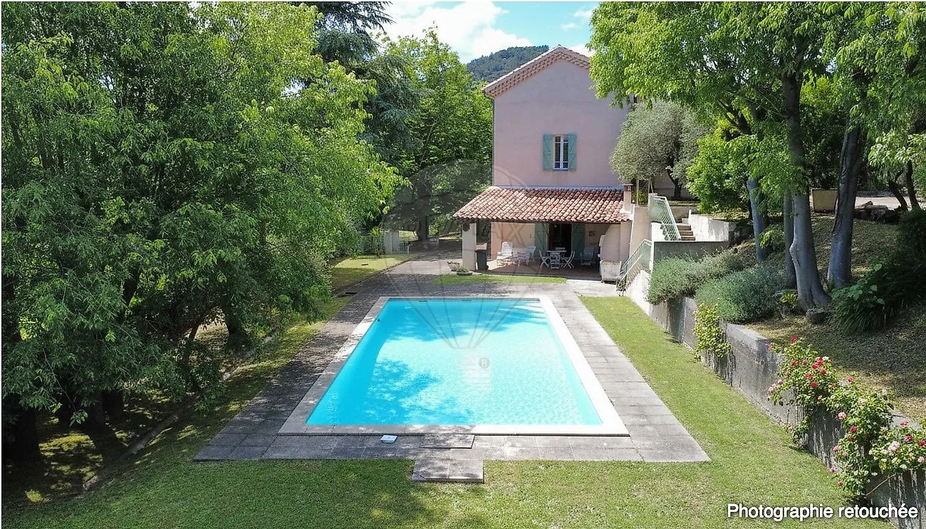 Maison 7 chambre(s) à vendre