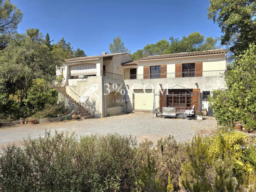 Grande villa à rénover à Valescure