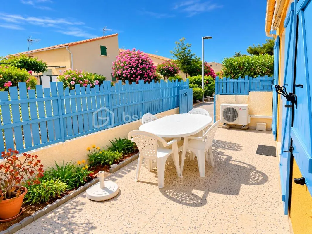 MAISON avec belle terrasse et parking