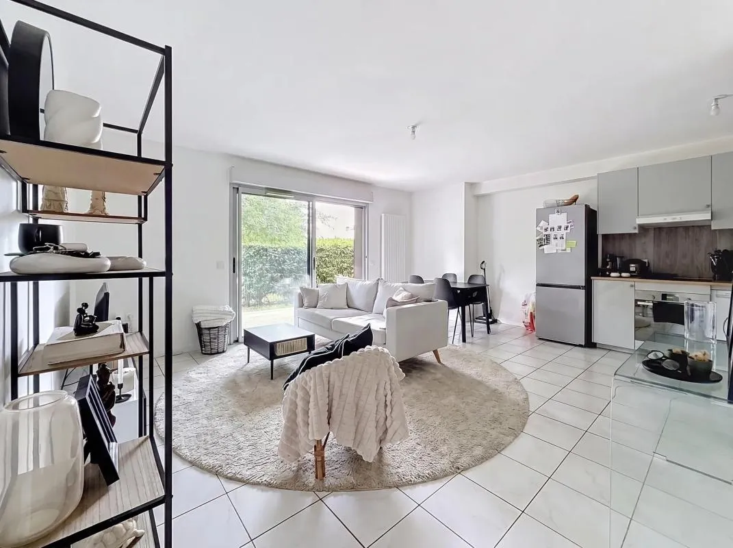 Appartement 4 pièces en rez-de-jardin — Copropriété récente