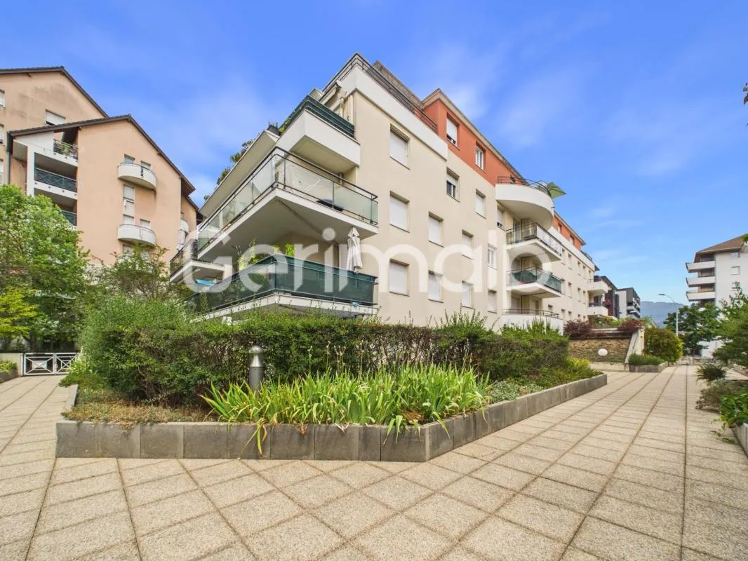 Vente - Appartement - 4 pièces + cuisine - 75 m² - 398 000 € -