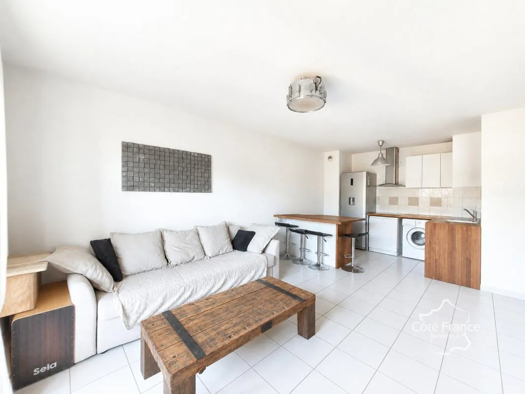 Investissement locatif T2 avec terrasse, parking privatif et
