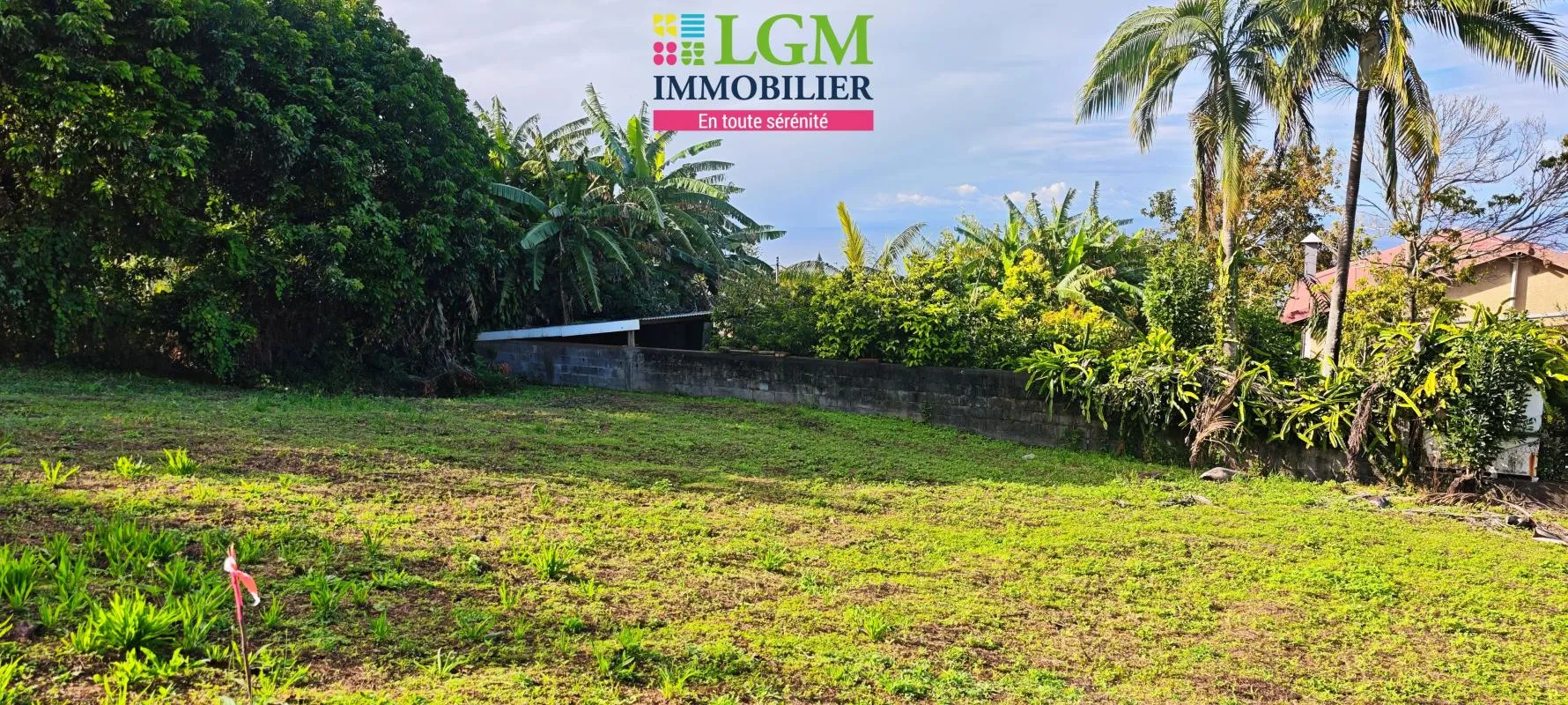 Lot C terrain constructible proche centre Petite-île, avec vue mer