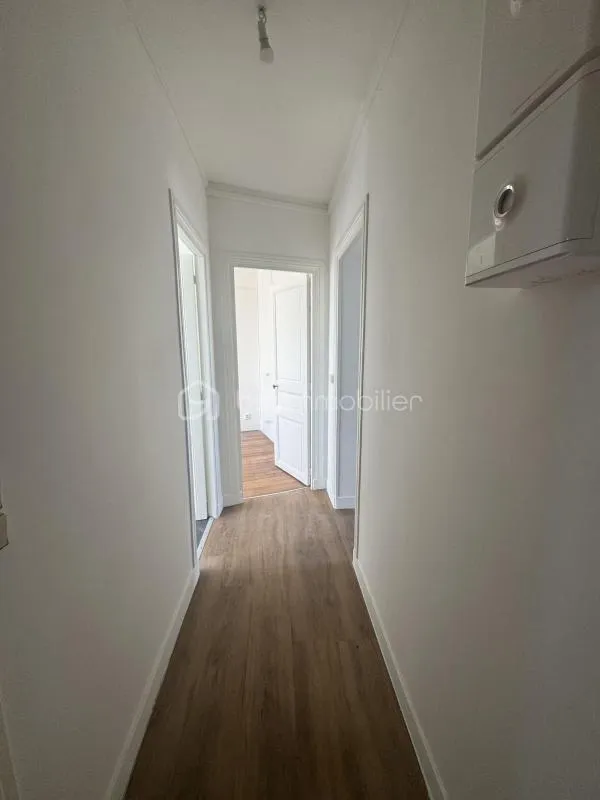 À VENDRE- Bel appartement T3 de 50M2 Aubervilliers -Charme et luminosité