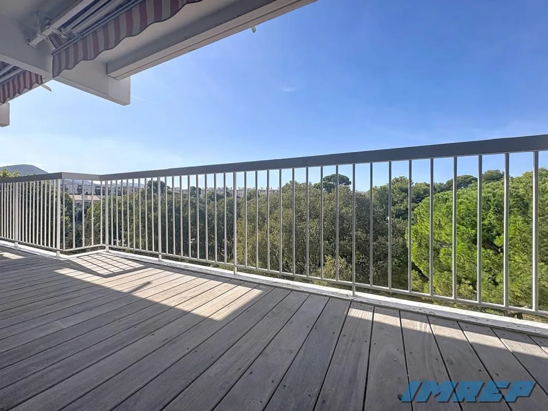 Appartement T4 Marseille 10ème limite 9 eme avec terrasse, vue arborée