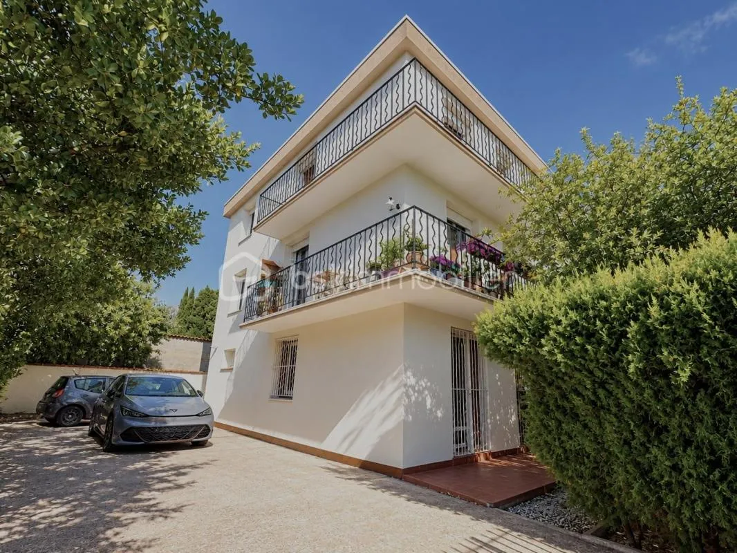STUDIO VENDU LOUÉ - 24,42 m2