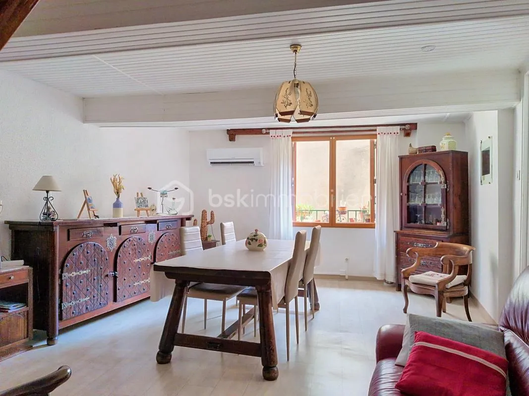 Maison à Vinça 102 m2, 5 pièces, 3 chambres