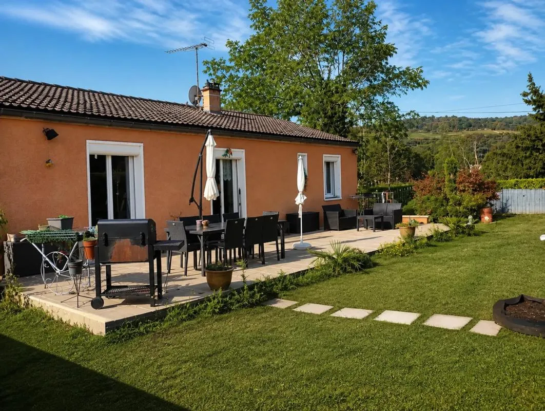 Maison de 5 pièces de 92 m² situé à Azé