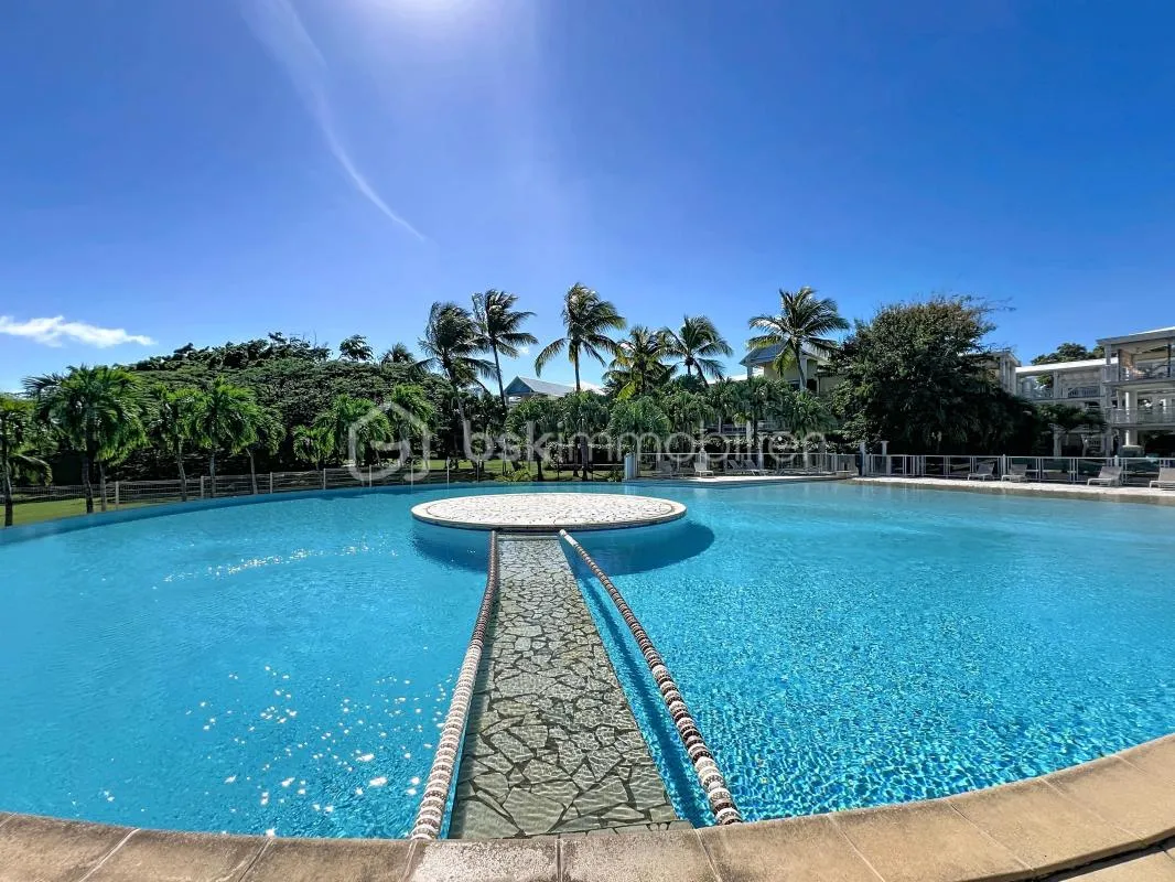 Bel appartement 41,60 m2 résidence de standing avec piscine