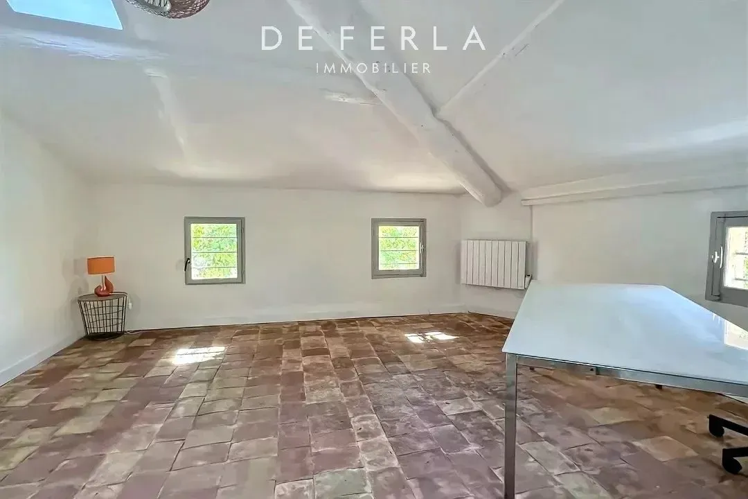 Aix-en-Provence les Milles/ Appartement 4 pièces neuf au sein d'une Bastide du 19ème siècle
