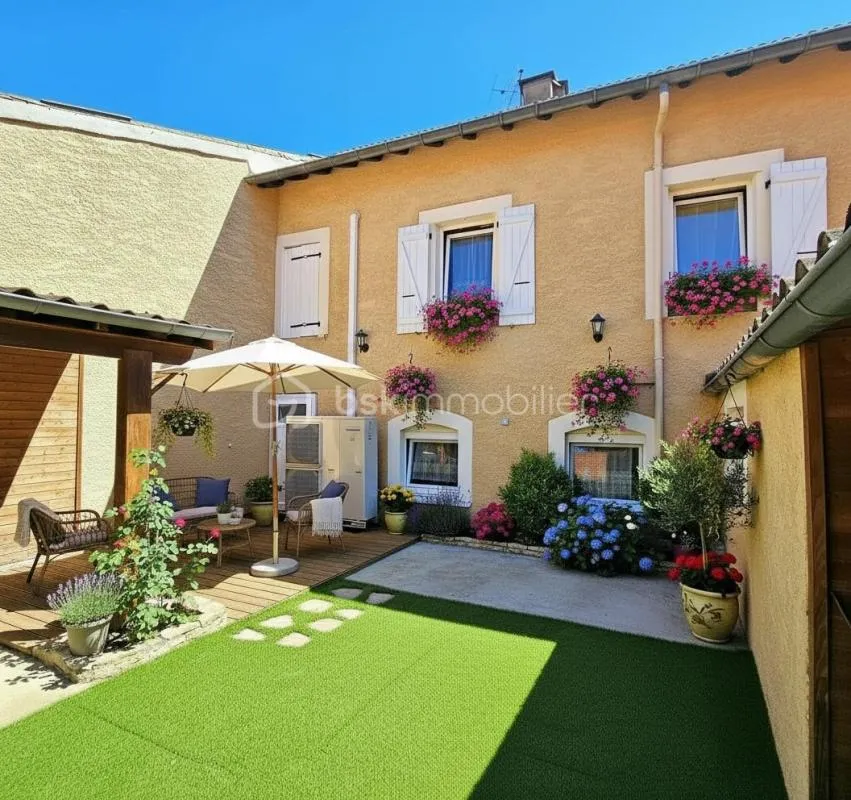 Maison de ville rénovée avec goût et éco-performante