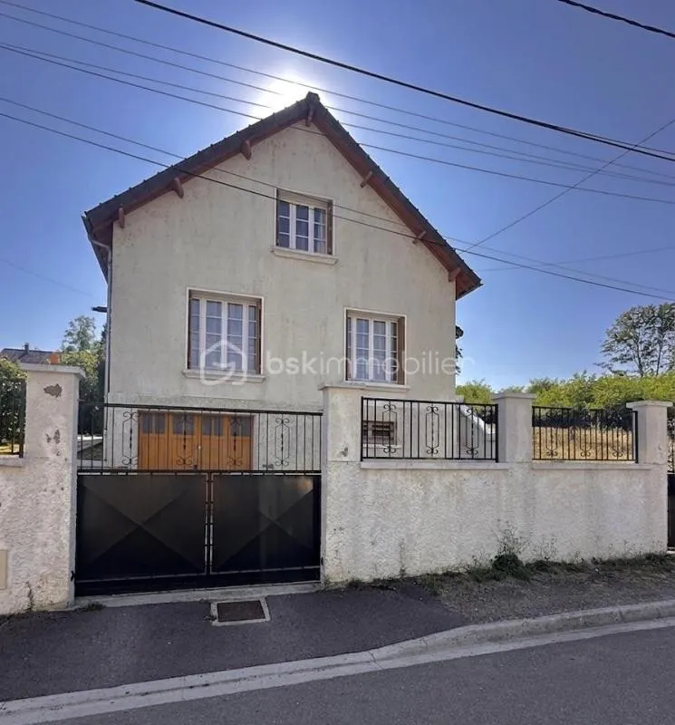 Maison traditionnelle des années 70