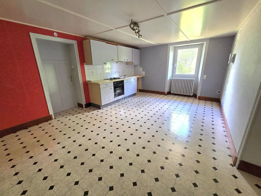 APPARTEMENT T4 84.6 m² 149000 EUROS