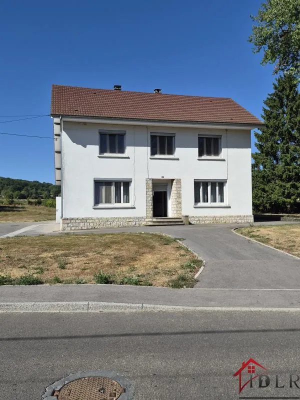 Maison de 140 m sur une surface de 2600 M