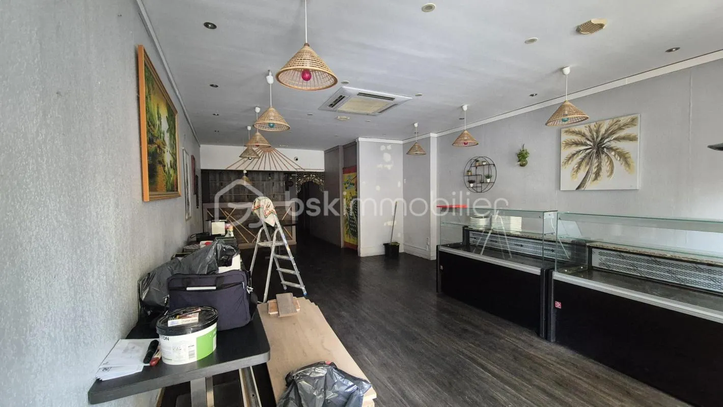 A VENDRE MURS CMMERCIAUX VIDES 71M² ET APPARTEMENT 73M² A PERPIGNAN LOUE A L ANNEE - HYPER CENTRE VILLE