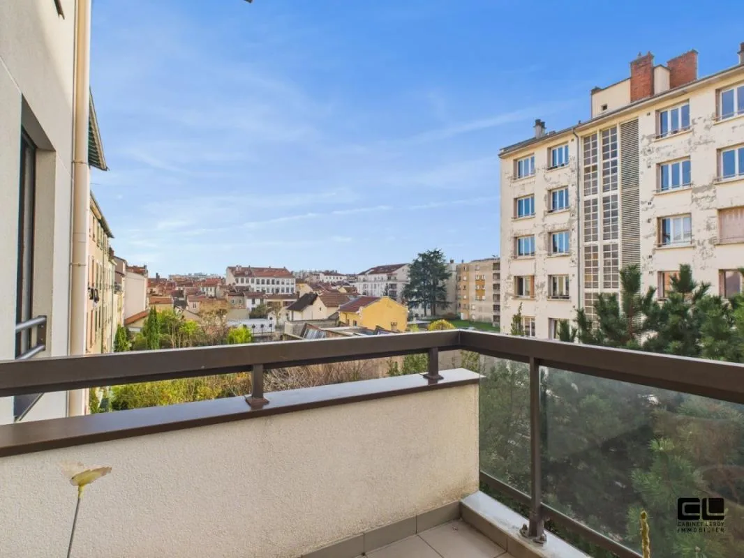 Type 4 Terrasse 69004 Lyon