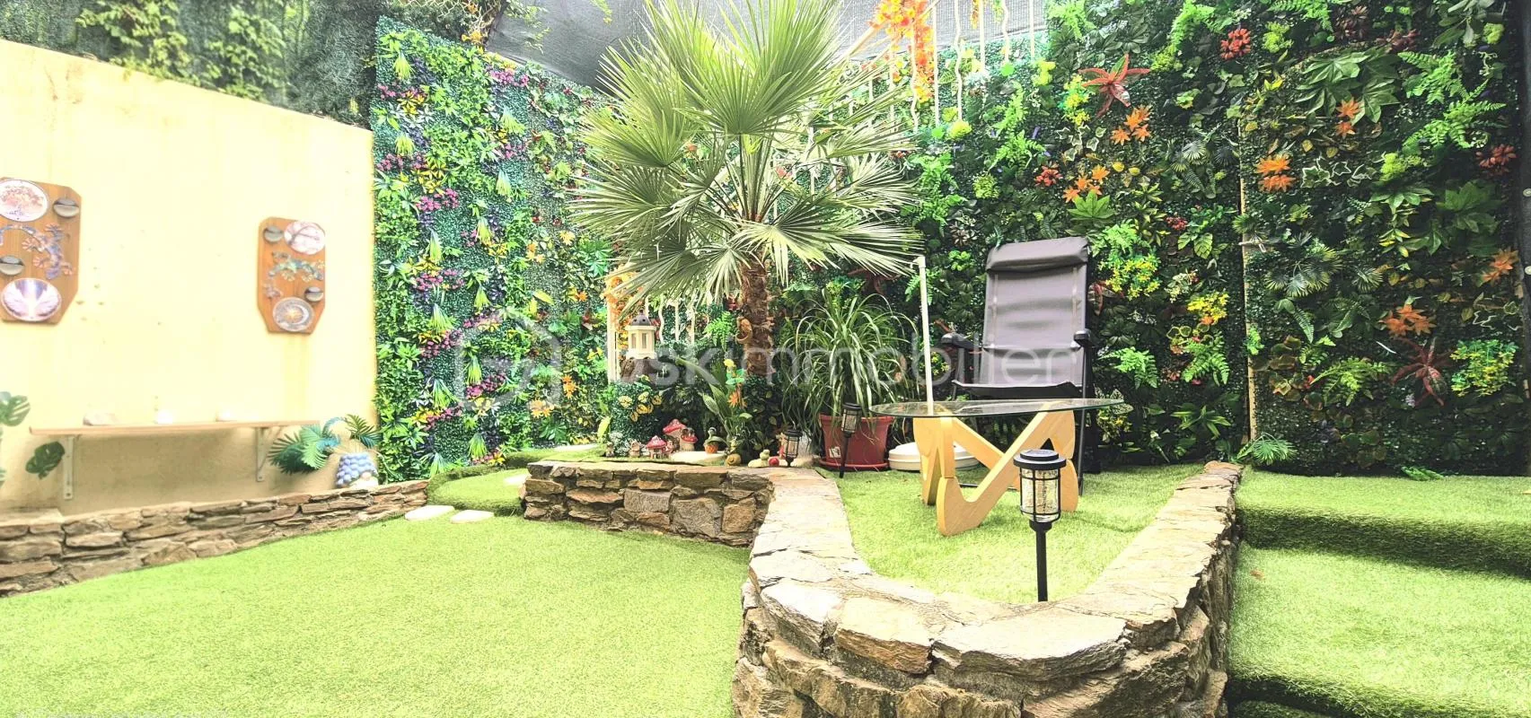 A 350m de la PLAGE -- T2 avec COIN CABINE de 32.78m² ++ LOGGIA 10m² ++ JARDIN ++ CELLIER PRIVATIF