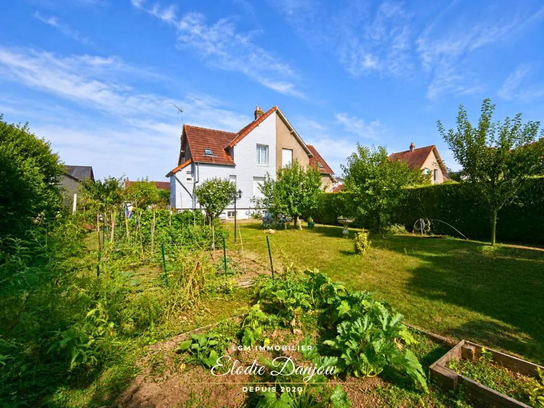 Maison en pierre – 2 chambres - Jardin et garage – Vendôme centre
