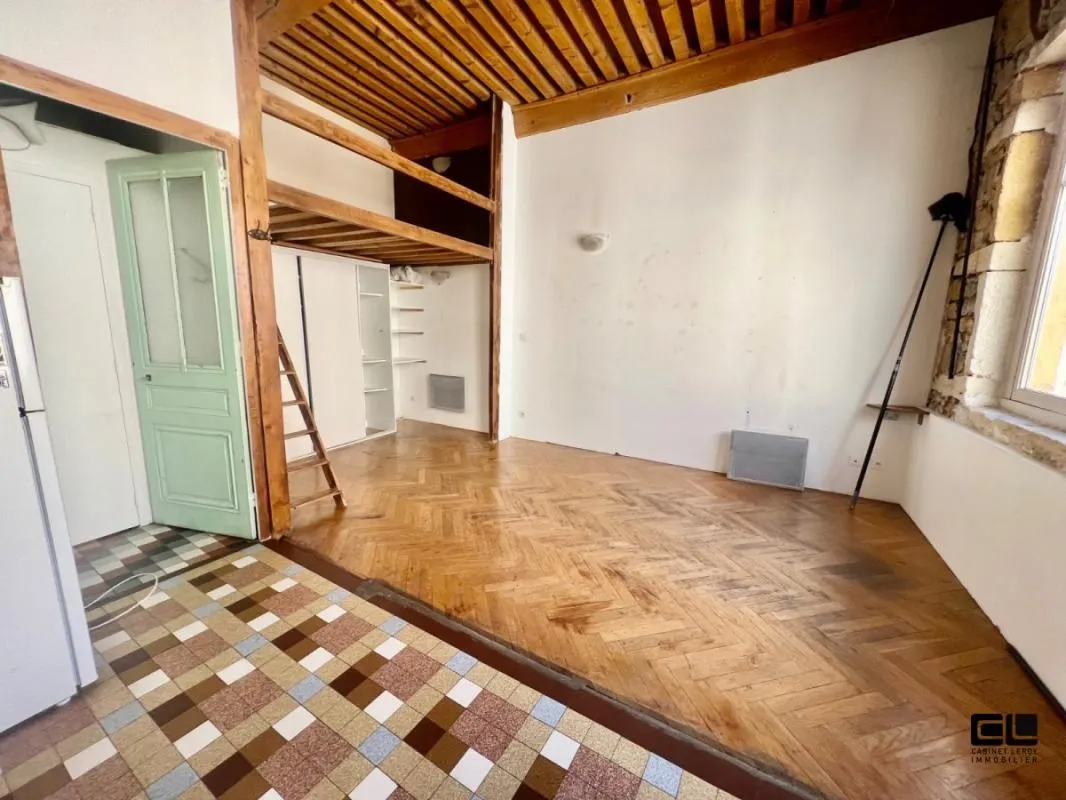 PLACE COLBERT 29M² UTILE ( 25.72m² carrez )