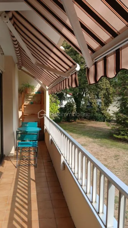 Appartement dans résidence avec parc