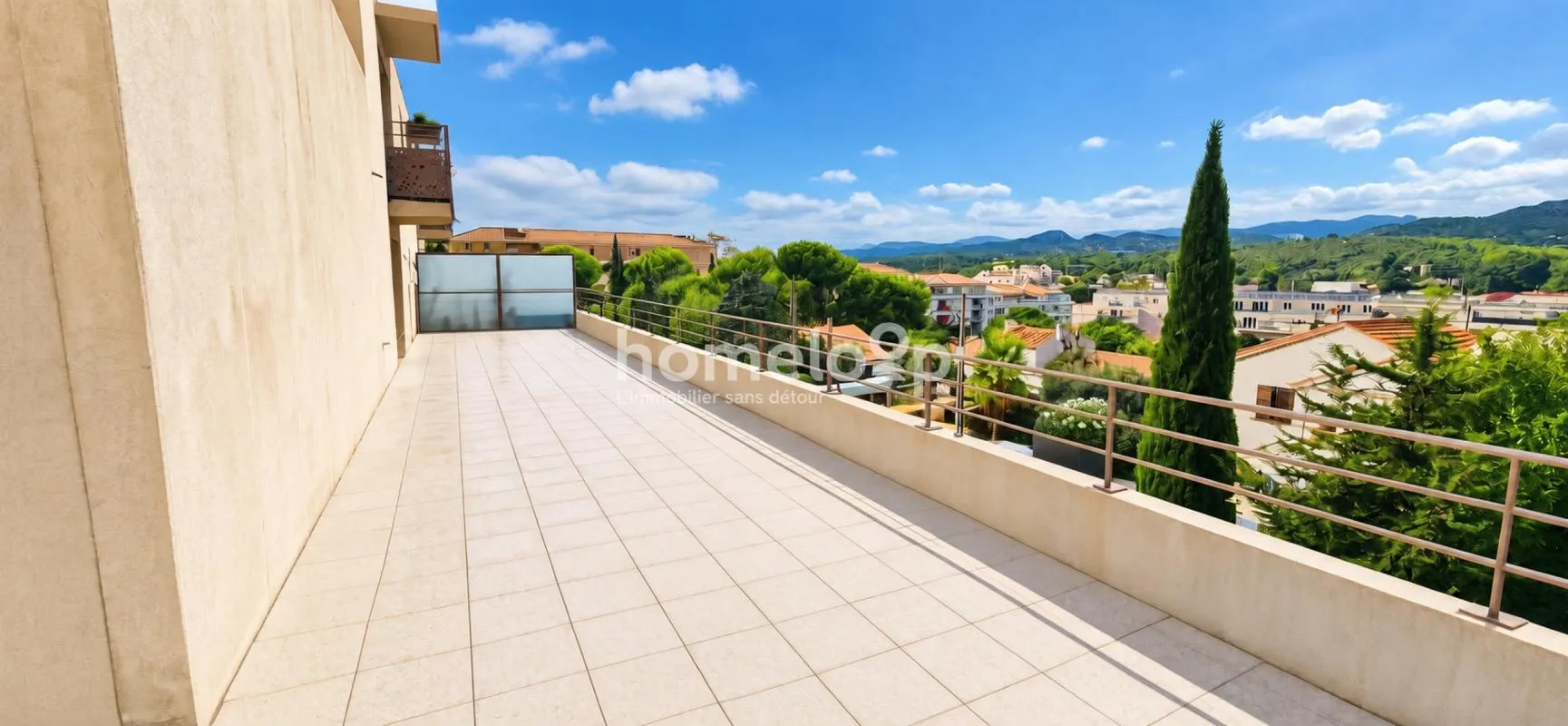LA SEYNE-SUR-MER GAI VERSANT : T2 AVEC TERRASSE DE 95,60 M² + PARKING