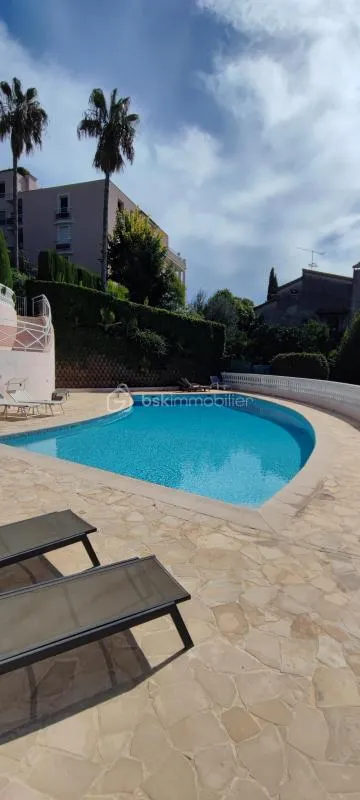 Super T3 terrasse 27 m2 Garage cave piscine