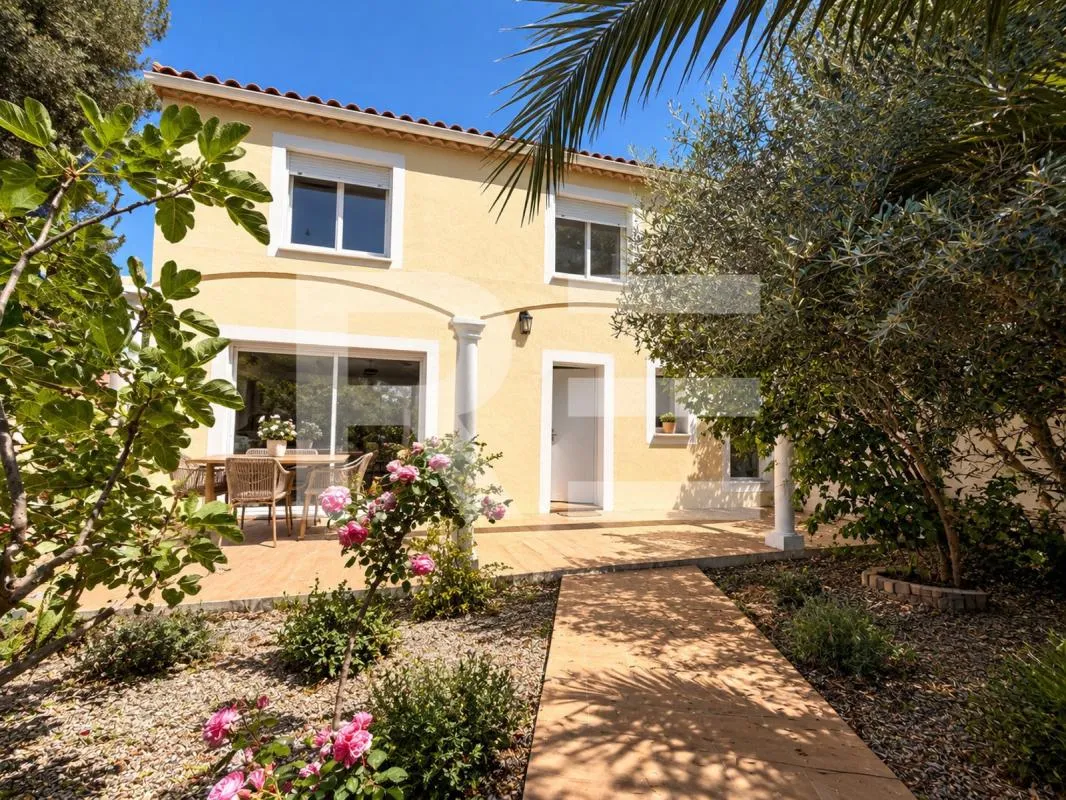 NÎMES – VILLA DE 160 M² AVEC PISCINE ET 6 CHAMBRES