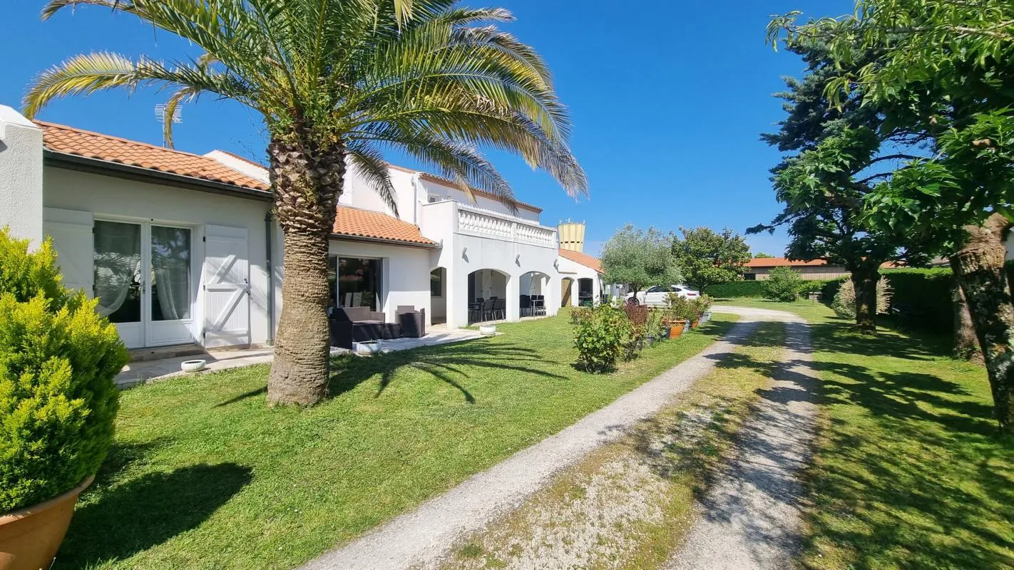 GUJAN-MESTRAS - VILLA 208M2 - 4/5 CHAMBRES - TERRAIN 2231M2