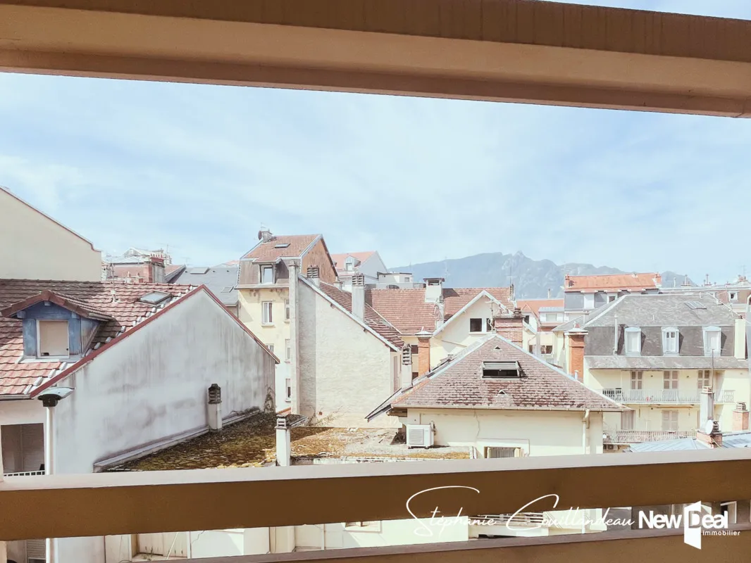 Appartement de type 3 en plein centre ville d'Aix les Bains