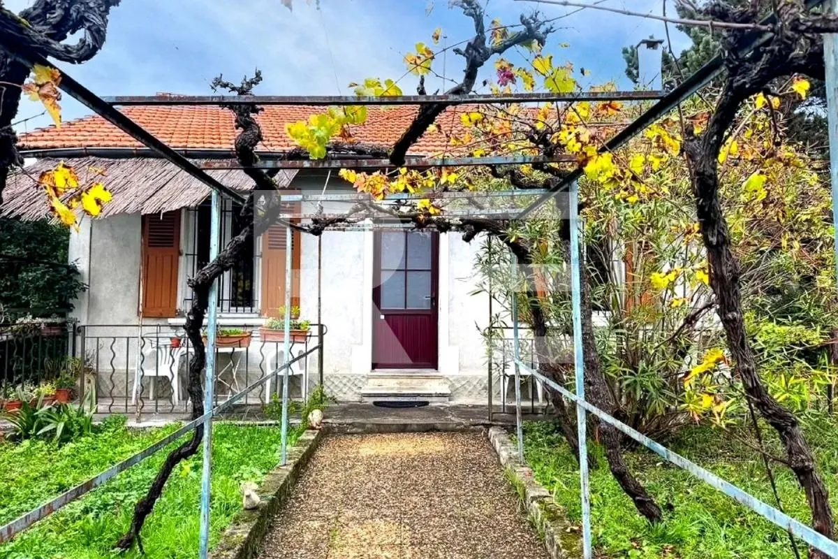Belle opportunité à Alès 30100 - Maison de plain pied 92 m2 à rénover