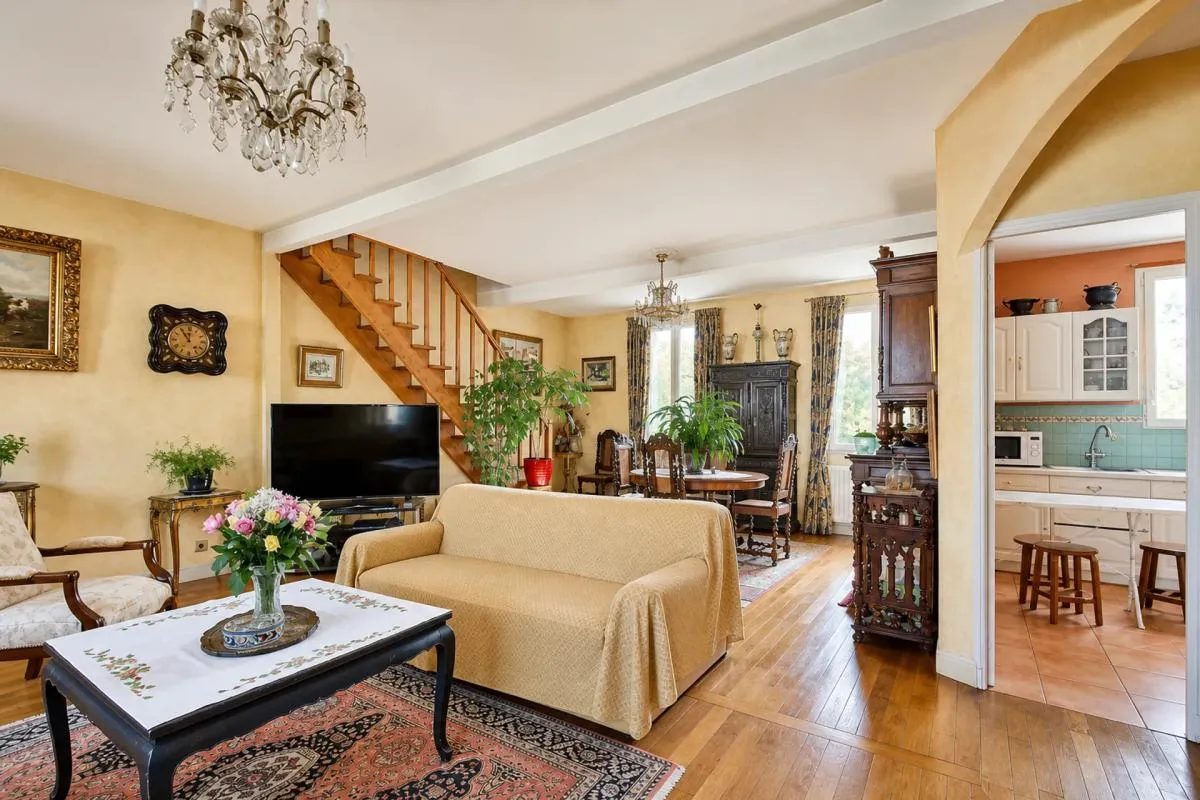 Charmante Maison avec Jardin à Clamart