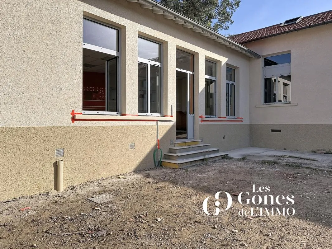 Craponne centre Plateau 120m2 avec mezzanines, jardin de 1