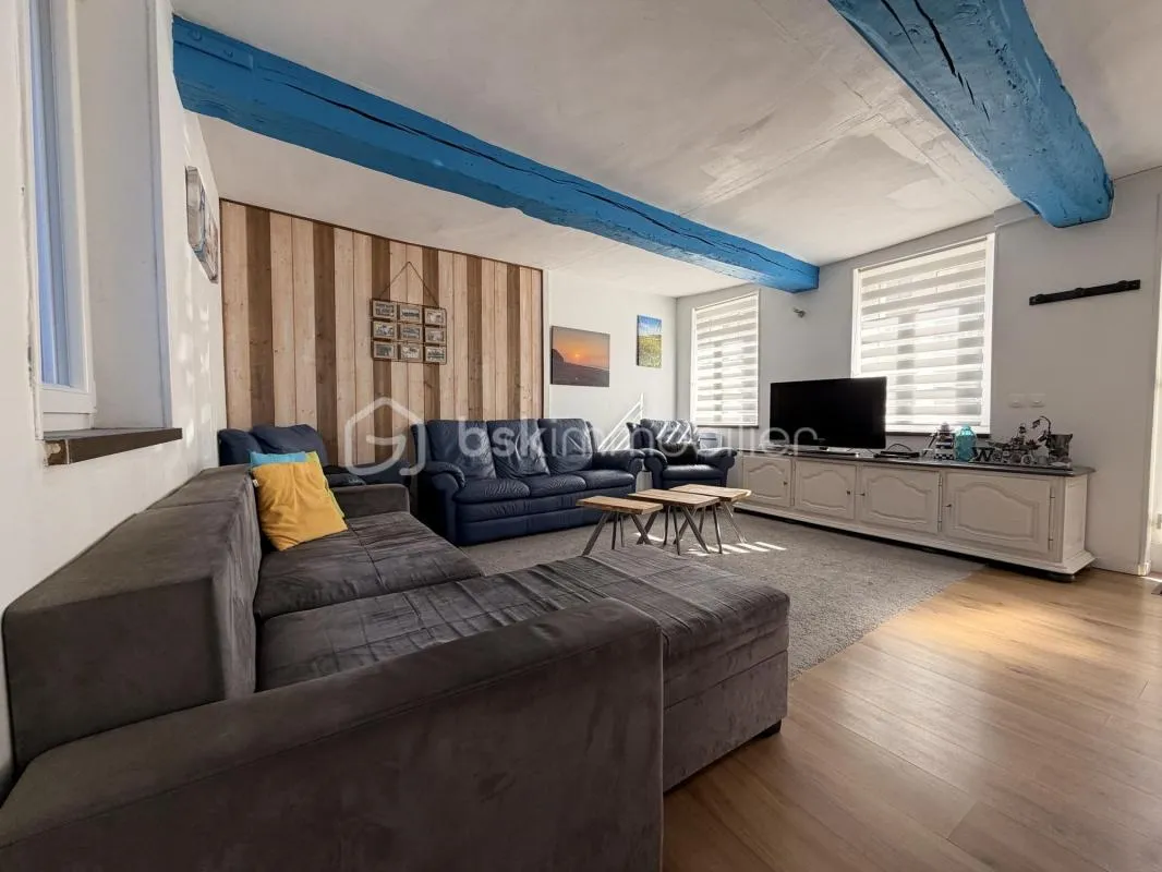 Maison de ville 5 chambres avec piscine et spa entièrement meublée