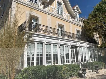 À Saint-Maur-Des-Fossés, propriété de 900m2 à acheter