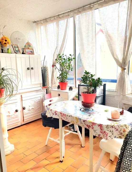 Mignon appartement Type 2 dans résidence Calme